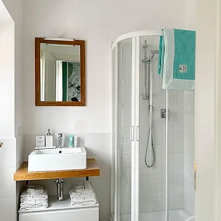 Indarsena Bed & Breakfast 3*